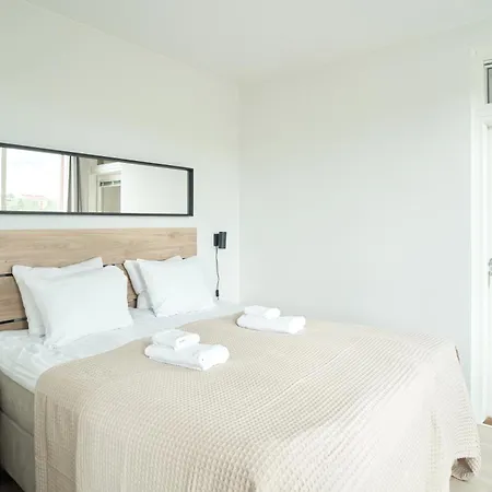 Norden Homes Nordic With Free Parking 아파트 *